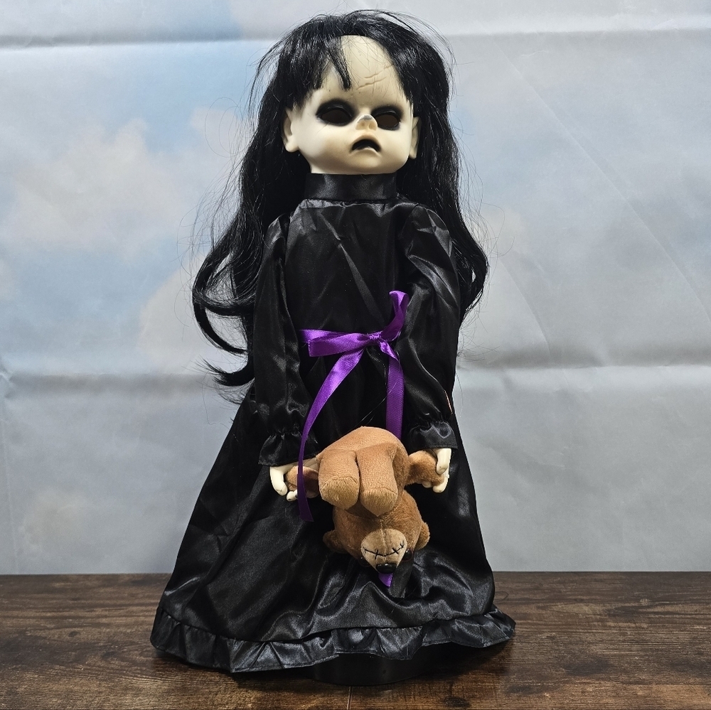 Spooky Village Animatronic Creepy Doll \ Animatronic Possessed Doll Spooky Decor